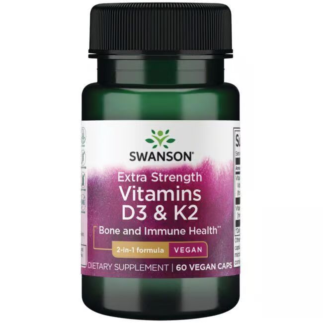 Grüne Flasche mit schwarzem Deckel. Etikett mit SWANSON, Extra Strength Vitamins D3 & K2, 60 vegane Kapseln.