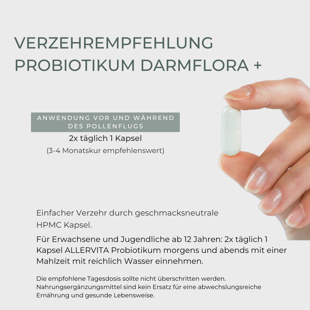 Hand hält Kapsel. Text: Anwendung vor und während des Pollenflugs. 2x täglich 1 Kapsel. Für Erwachsene und Jugendliche ab 12 Jahren.