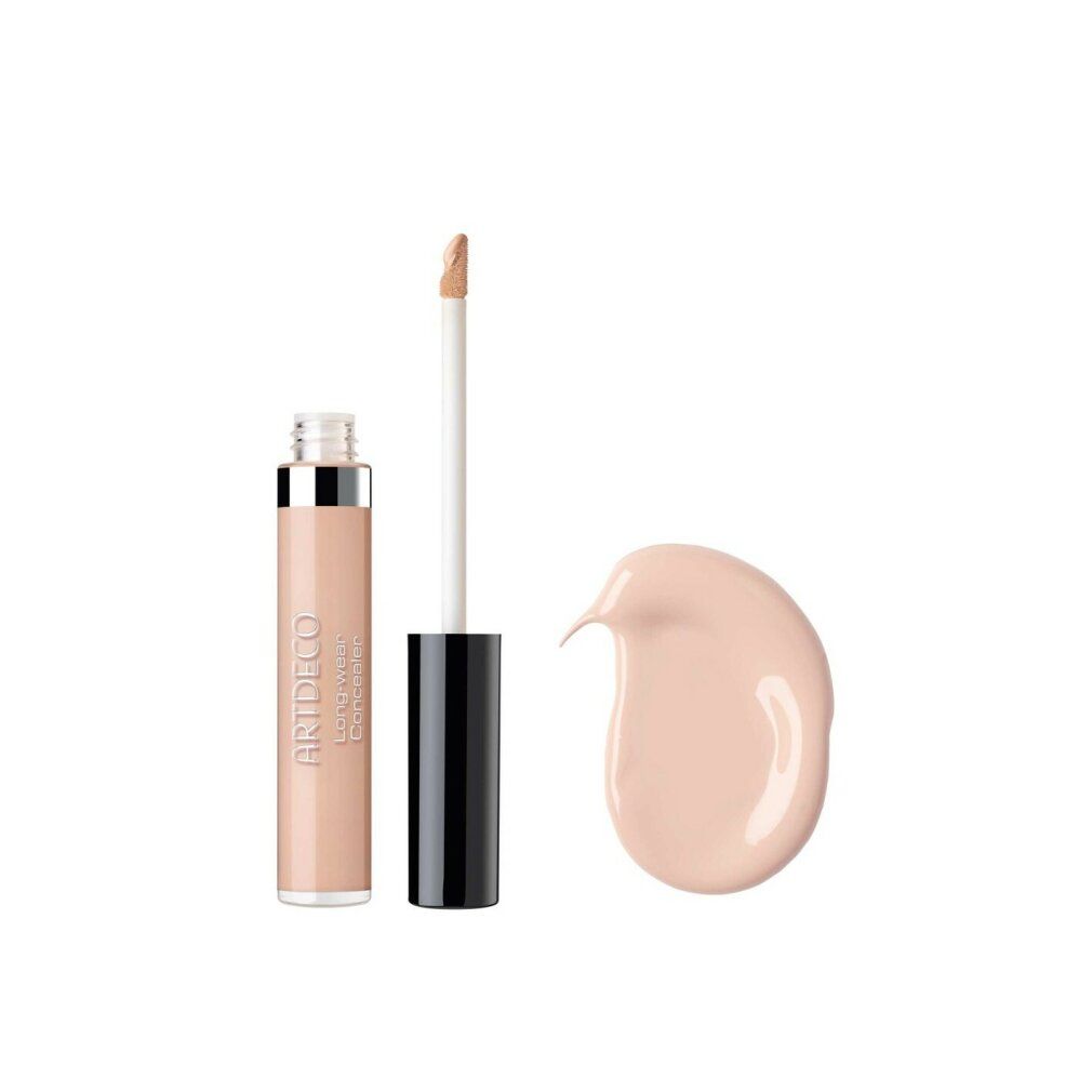 Concealer-Tube, Applikator und Produkt-Klecks. Aufschrift: Artdeco Long-Wear Concealer.