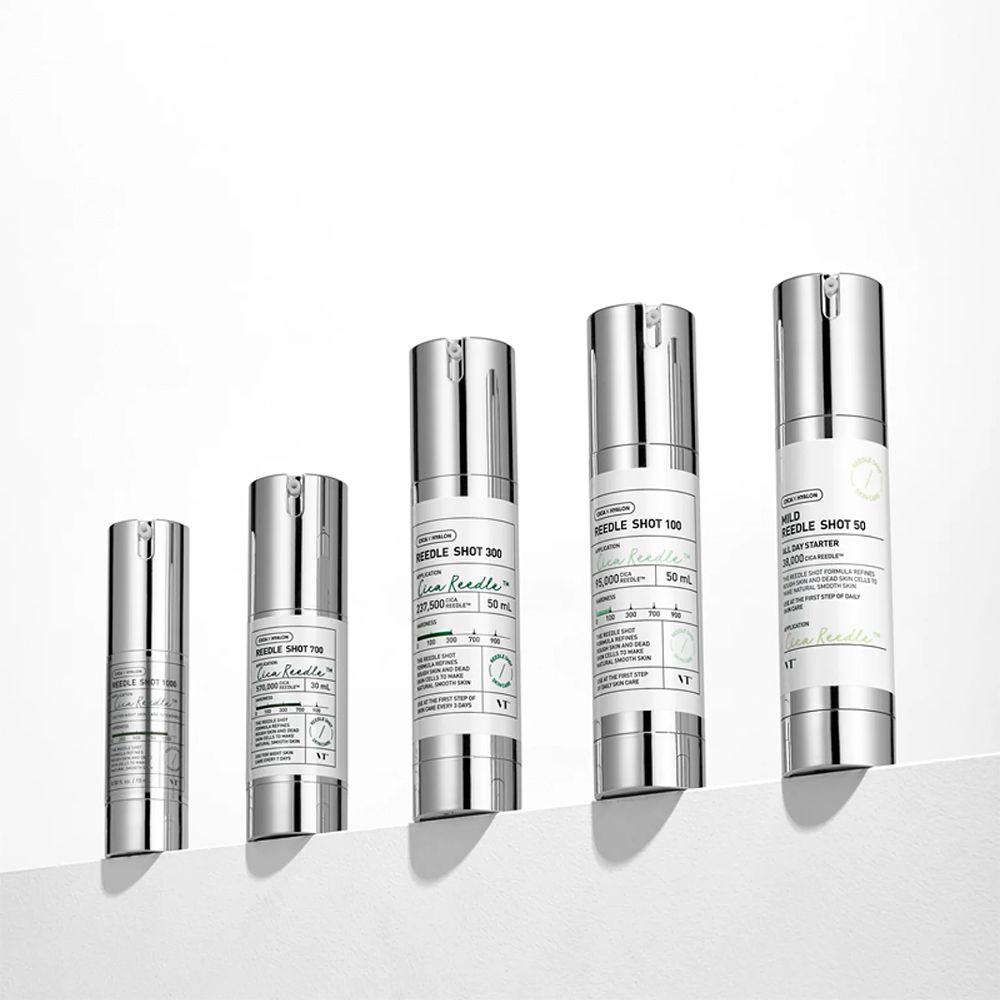 Fünf VT Cosmetics Reedle Shot Ampullen in aufsteigender Größe auf einer weißen Oberfläche.