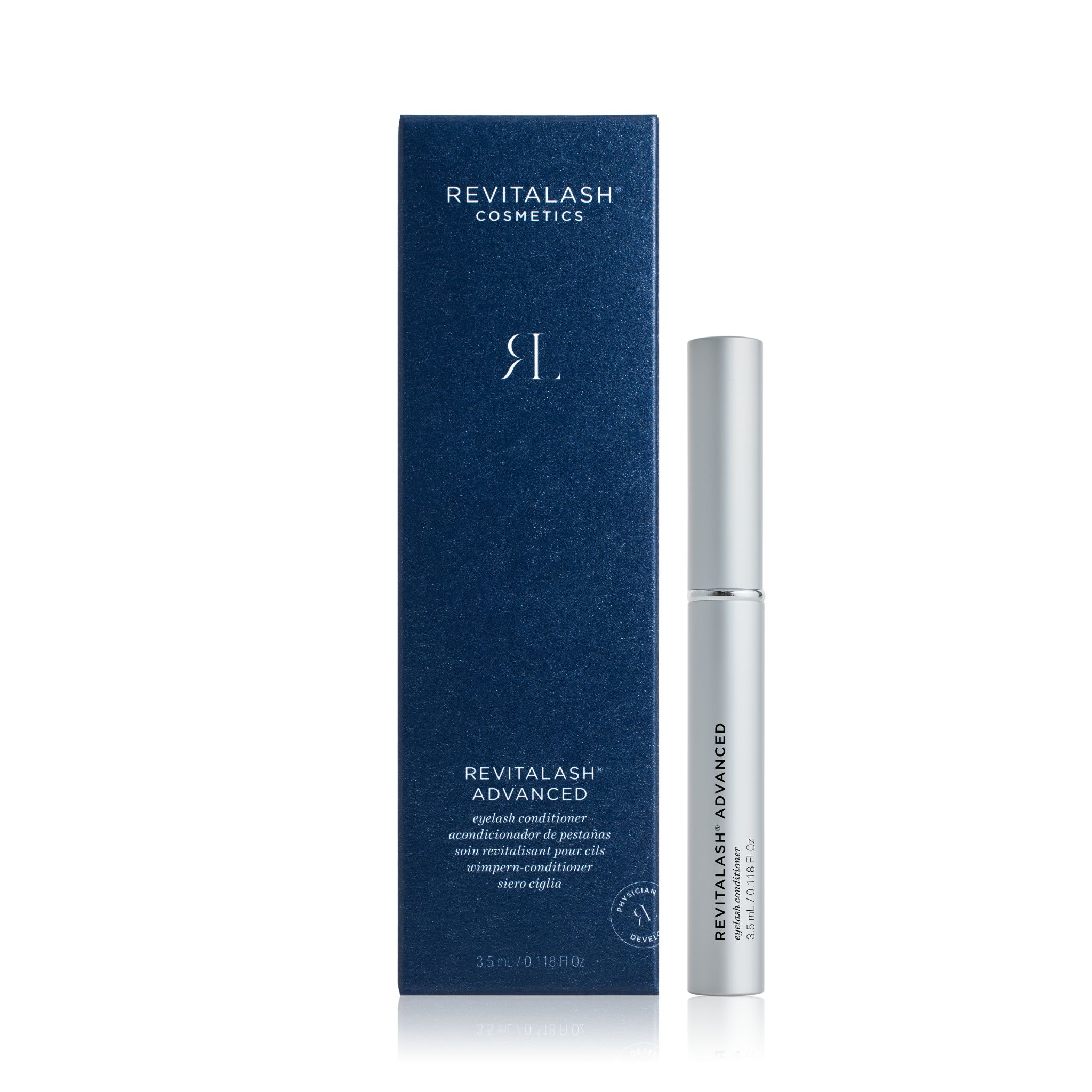 Blau-schwarze Verpackung und silberfarbene Flasche. Aufschrift: RevitaLash® Advanced Eyelash Conditioner.