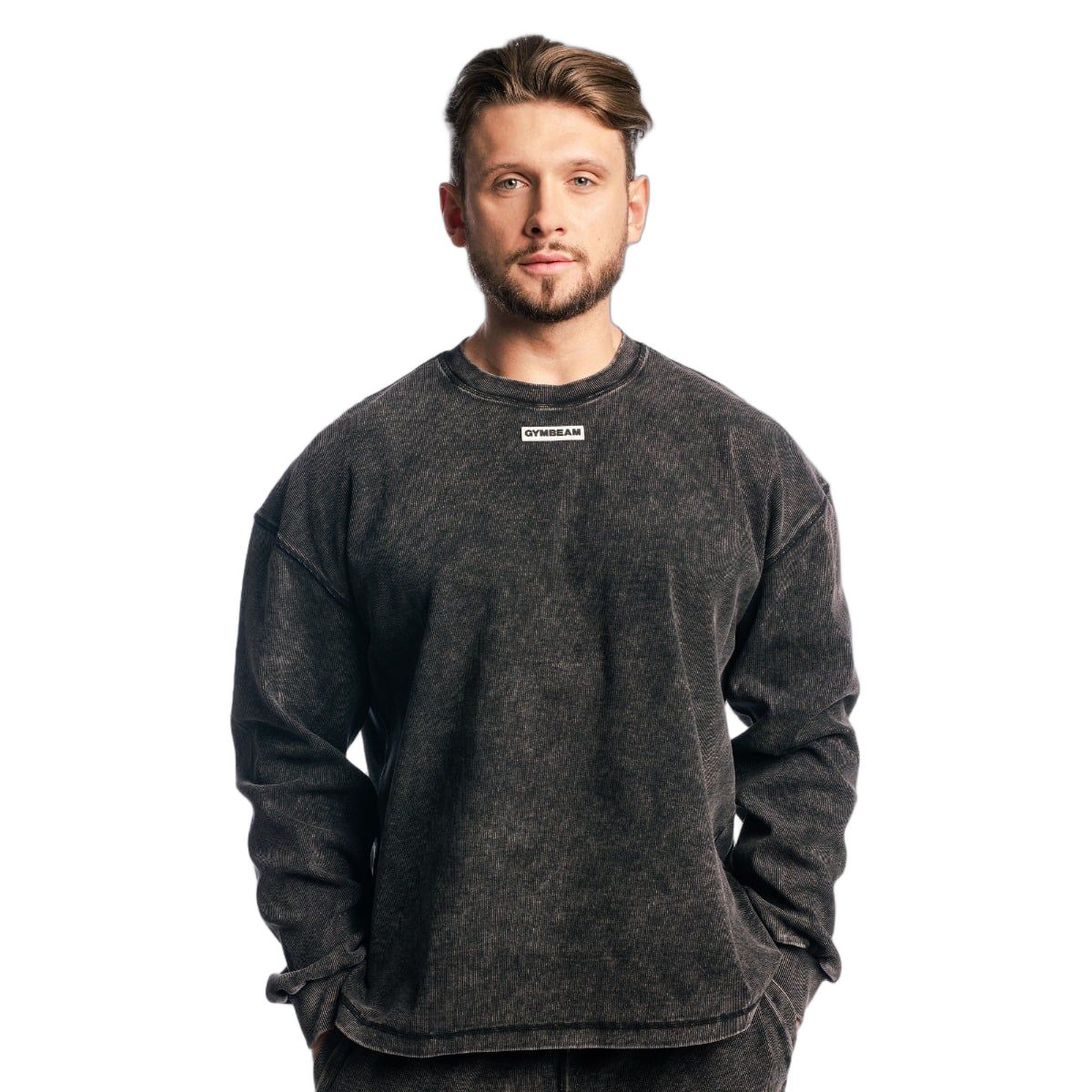 Herren Oversized Sweatshirt in Washed Black mit Rundhalsausschnitt und GymBeam Logo.