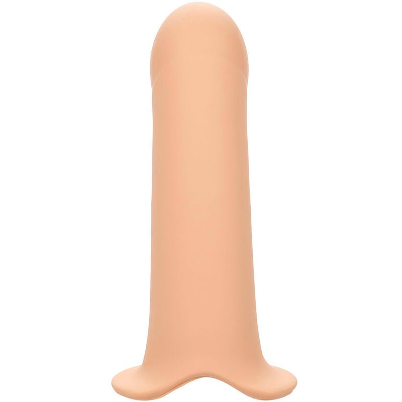 Fleischfarbene Penisverlängerung aus Silikon. Zylindrische Form mit abgerundeter Spitze und breiter Basis. Auf weißem Hintergrund.