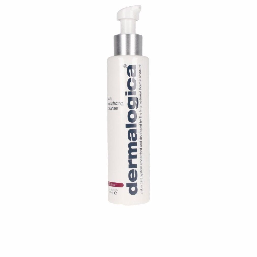 Weisse Flasche mit Pumpe. Aufschrift: Dermalogica, skin resurfacing cleanser. Roter Streifen mit AGE smart.