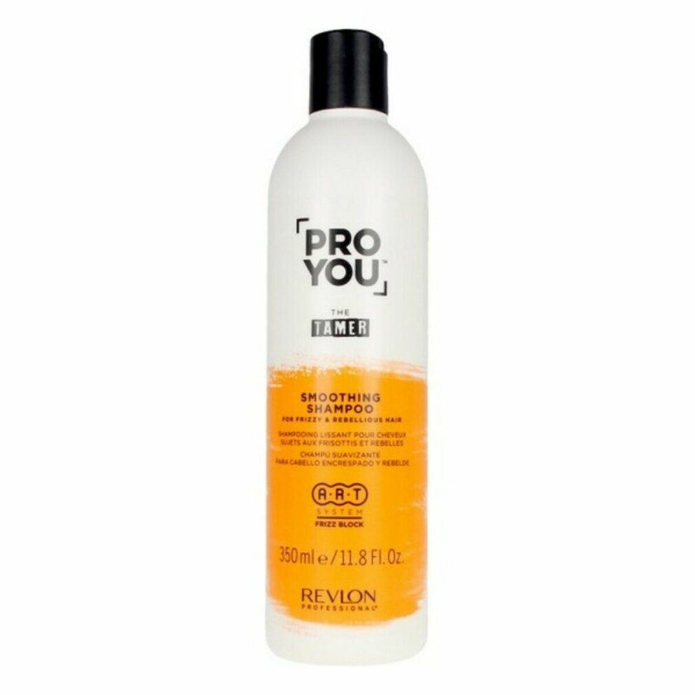 Weiße Shampoo-Flasche mit schwarzem Deckel. Aufschrift: PRO YOU THE TAMER, Smoothing Shampoo. Orangefarbener Streifen. Revlon.