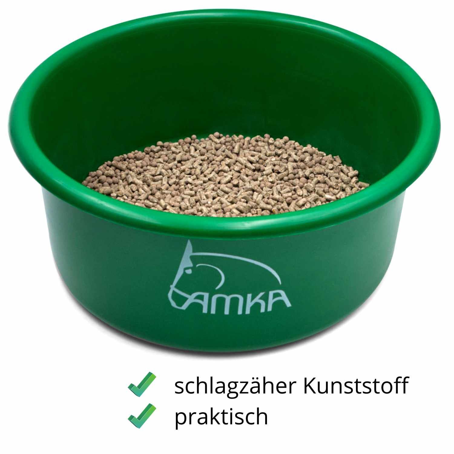 Grüne Futterschale ohne Deckel, gefüllt mit Tierfutter. AMKA-Logo und Text: schlagzäher Kunststoff, praktisch.