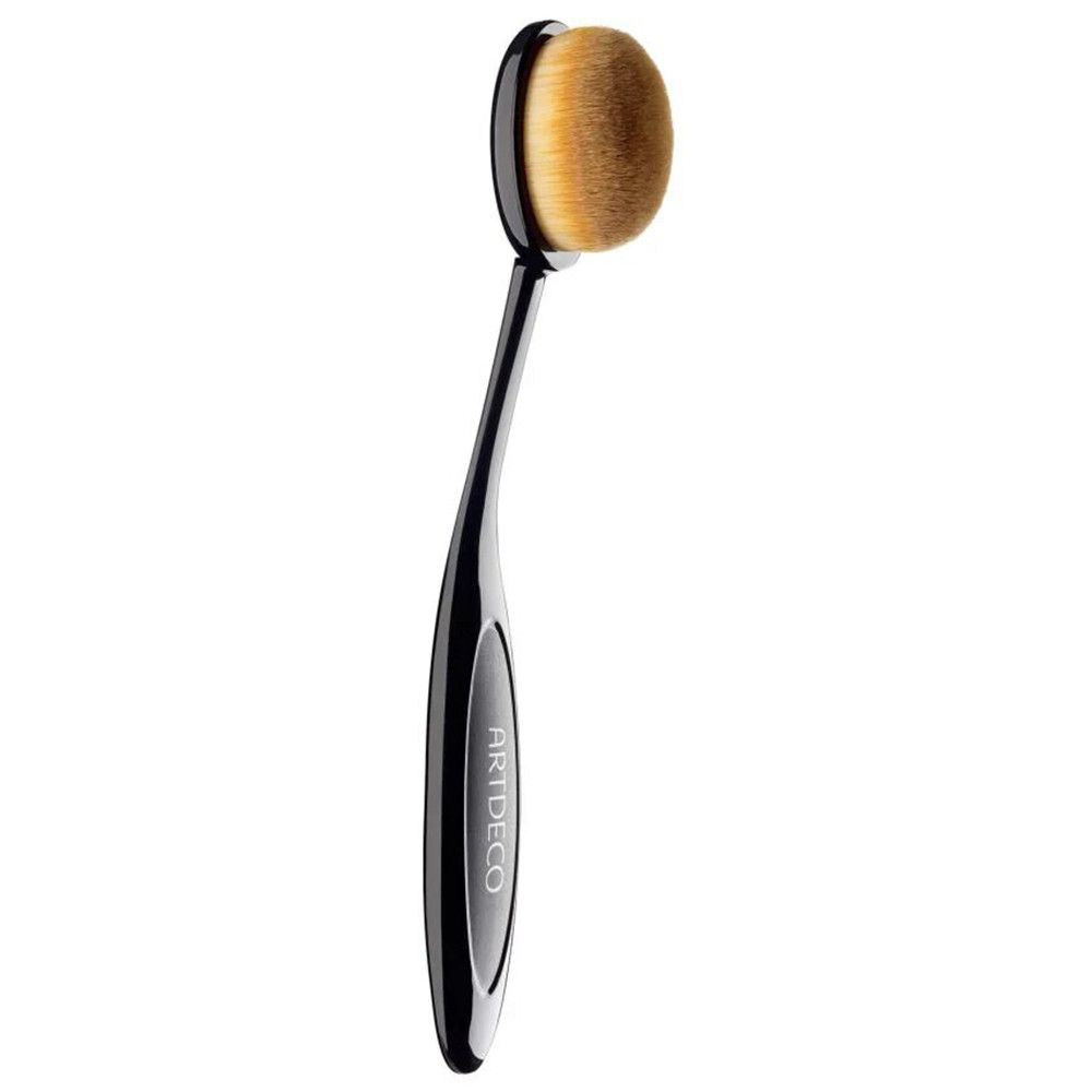 ARTDECO Make-up-Pinsel mit ovalem Kopf und ergonomischem schwarzem Griff.