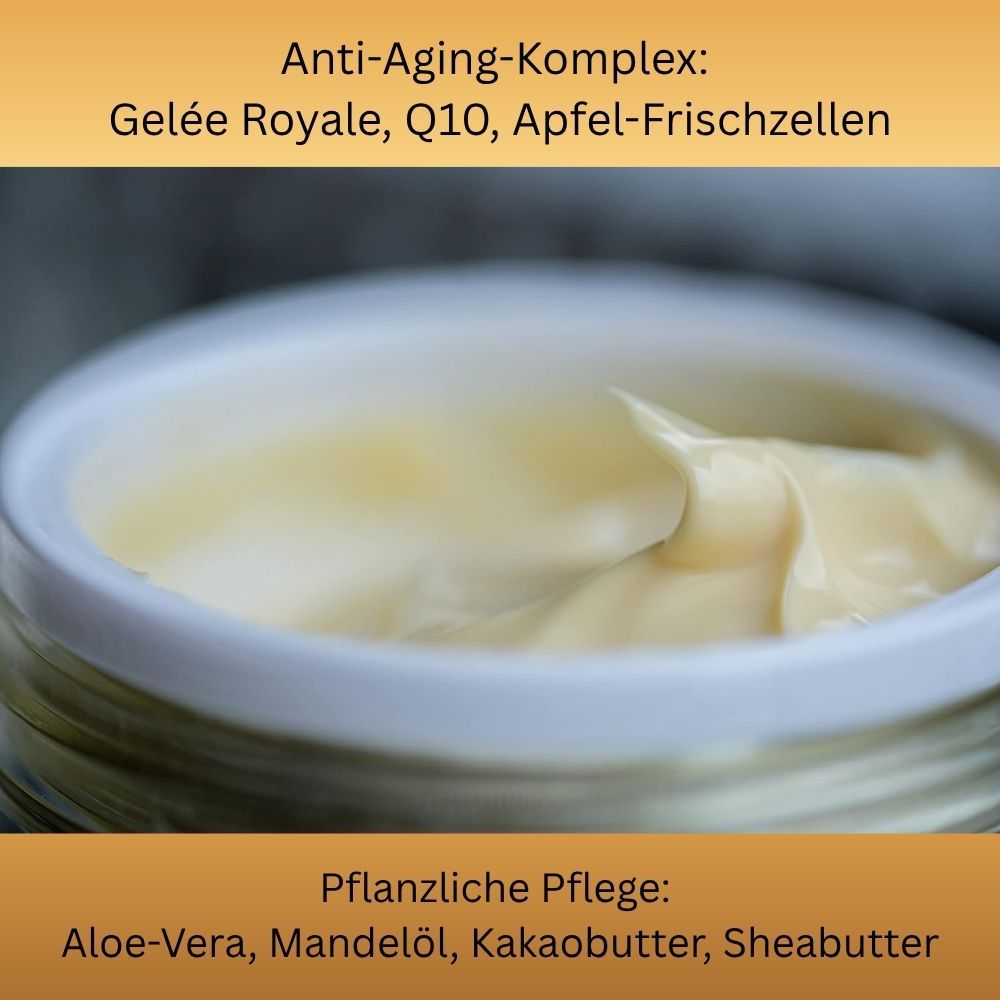 Creme in einem Glas. Text: Anti-Aging-Komplex: Gelee Royale, Q10, Apfel-Frischzellen. Pflanzliche Pflege: Aloe-Vera, Mandelöl, Kakaobutter, Sheabutter.