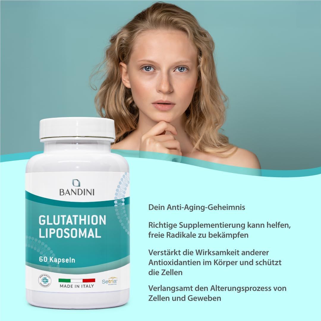 Weiße Flasche mit Kapseln. Aufschrift: Bandini, Glutathion Liposomal, 60 Kapseln. Frau im Hintergrund.