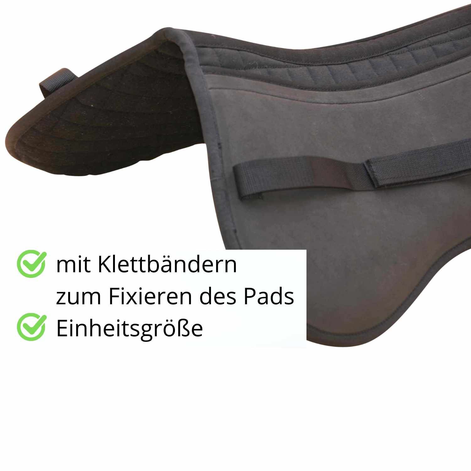 Schwarzes Sattelpad mit Klettbändern zur Fixierung. Einheitliche Größe.