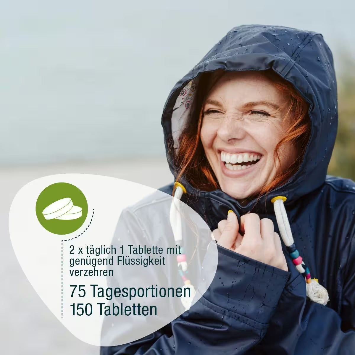 Frau lächelt. Text: 2 x täglich 1 Tablette mit genügend Flüssigkeit verzehren. 75 Tagesportionen 150 Tabletten.