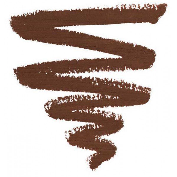 Brauner Lippenstiftstrich auf weißem Hintergrund. Die Textur ist matt und deckend.