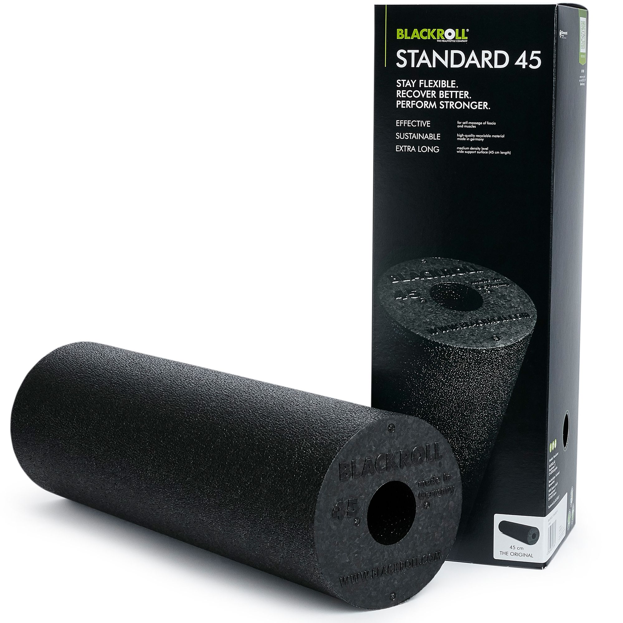 Schwarze Faszienrolle neben schwarzer Verpackung. Aufschrift BLACKROLL STANDARD 45. Text: Stay flexible, recover better, perform stronger.