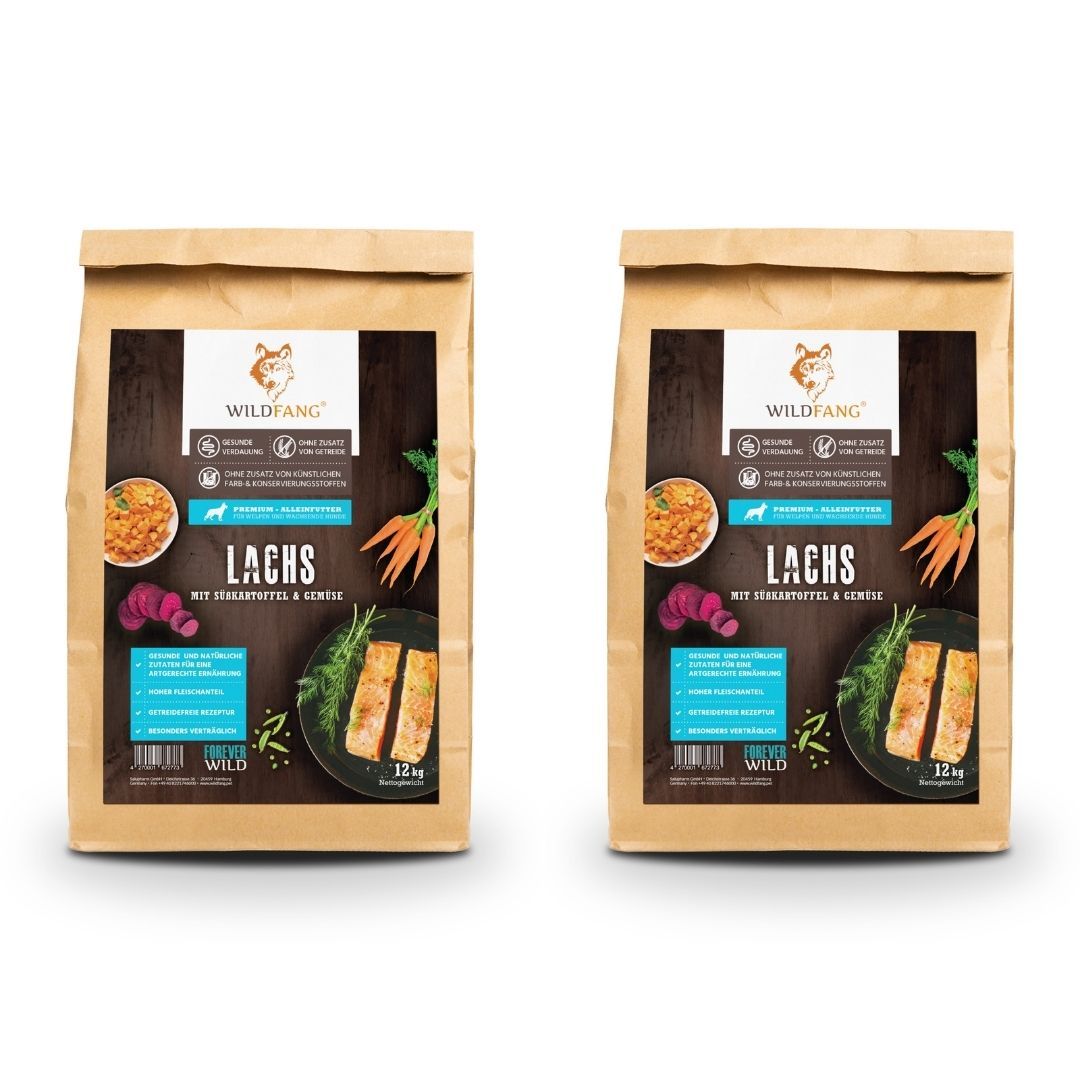 Zwei Packungen Trockenfutter mit Lachs. Logo: Wildfang. Text: Lachs mit Süßkartoffeln & Gemüse. Ohne Getreide. Mit Qualitätszeichen.