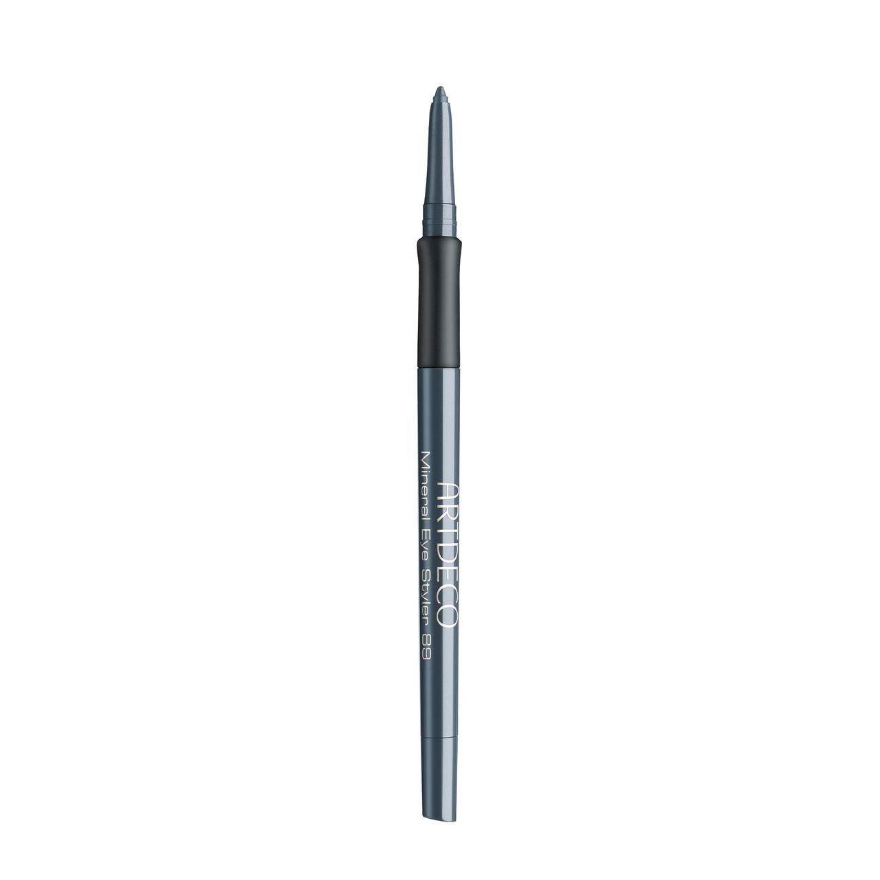 Mineral Eye Styler von Artdeco. Dunkelgrauer Stift mit Spitze. Schwarzer Mittelteil. Produktbeschriftung.