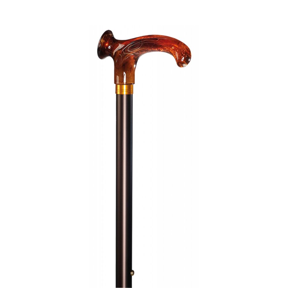 Gehstock mit braunem Griff und schwarzem Schaft. Der Griff ist gebogen und hat eine bernsteinfarbene Maserung. Goldfarbener Ring.