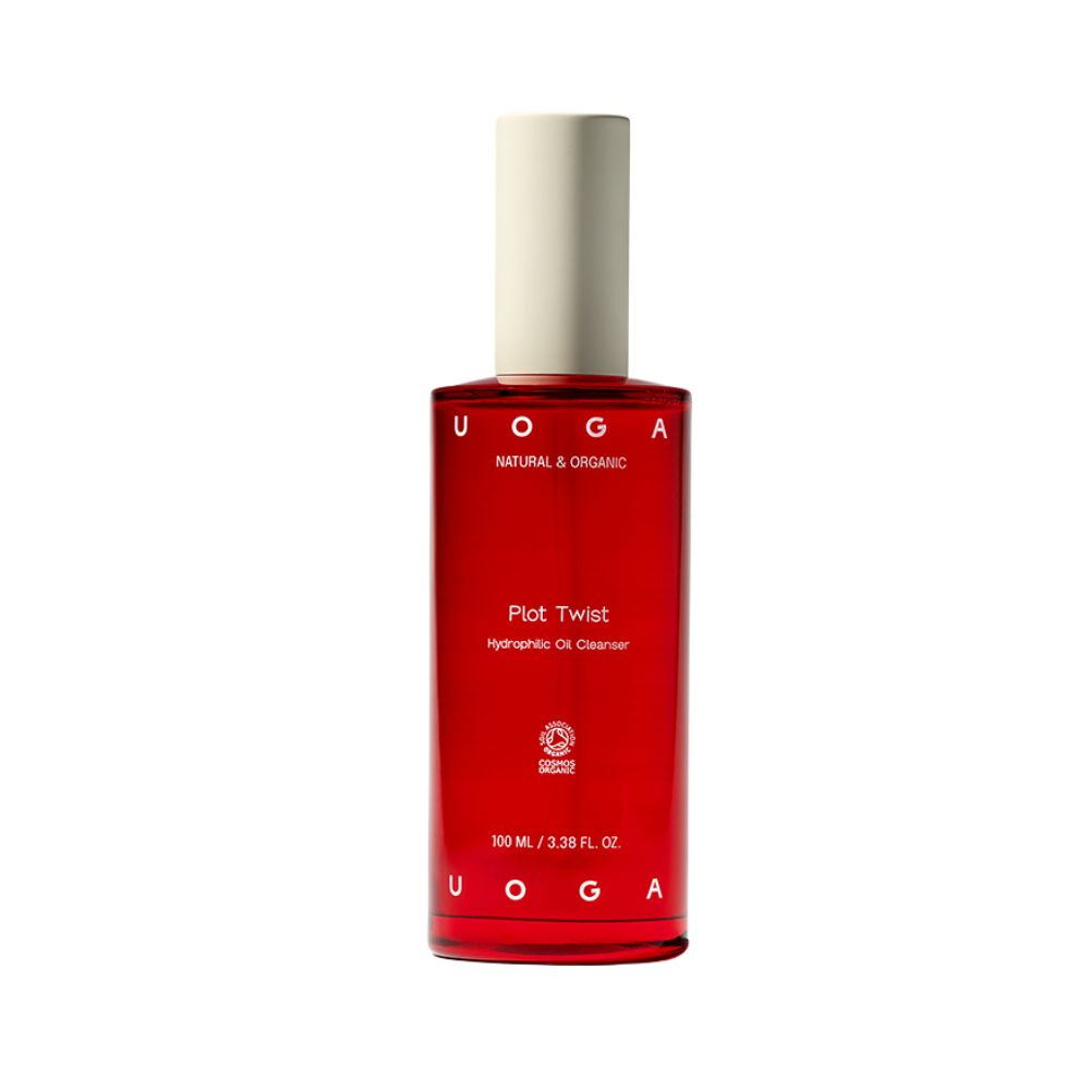 Rote Flasche mit weißem Deckel. Aufschrift: Uoga, Plot Twist, Natural & Organic. Zertifizierungszeichen.