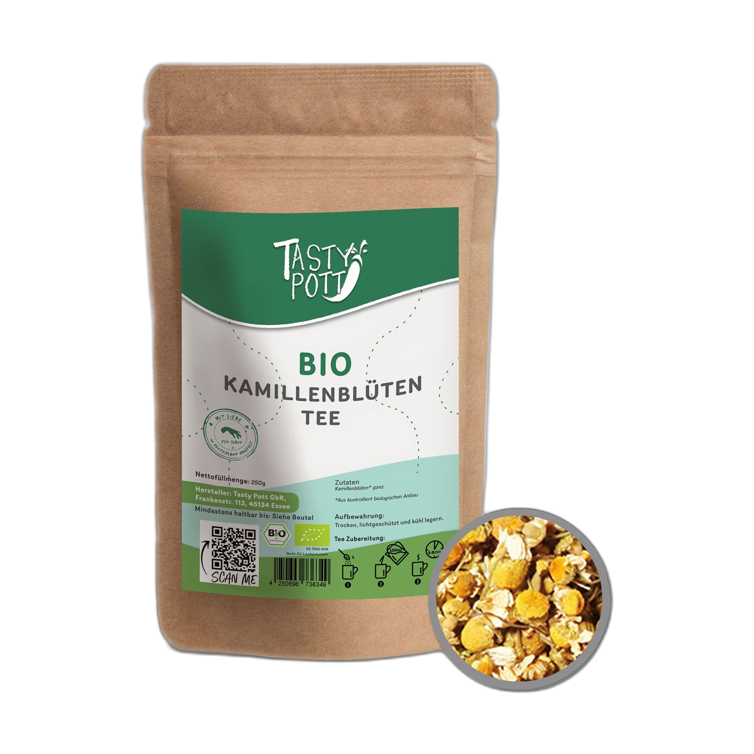 Braune Papiertüte mit Bio-Kamillenblütentee. Grüne und weiße Etiketten mit Produktinformationen und einem Kreis mit getrockneten Kamillenblüten.