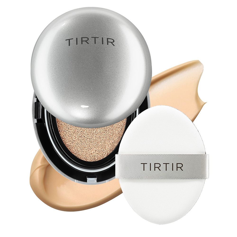 TIRTIR Mask Fit Aura Cushion mit Applikator und Foundation-Swatches.