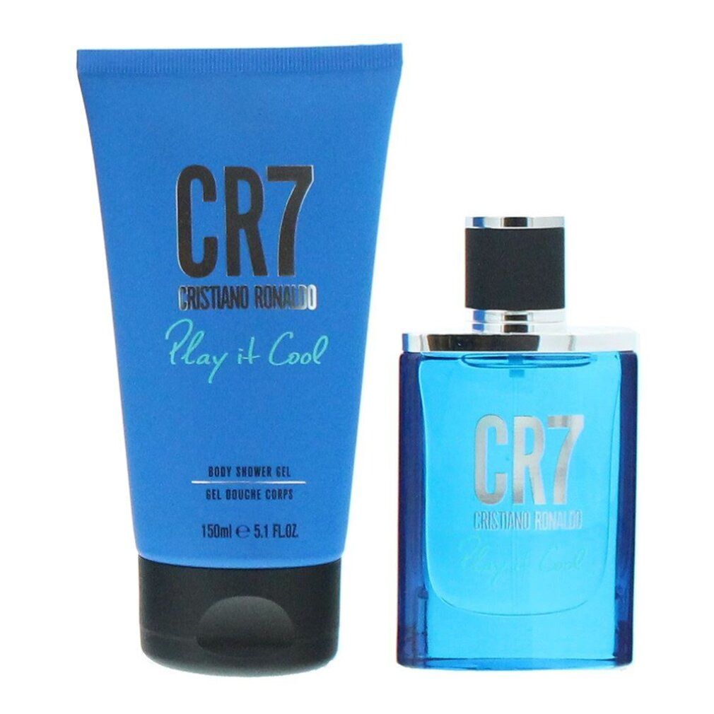Blaues Duschgel und Eau de Toilette von CR7. Beide Produkte tragen den Schriftzug "Play it Cool".