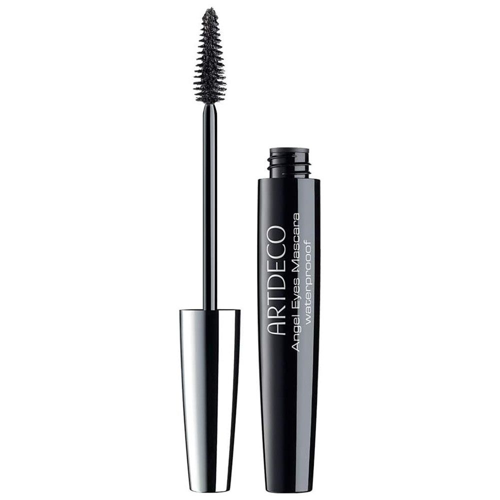 Schwarze Mascara-Tube und Bürste. Aufschrift: ARTDECO Angel Eyes Mascara waterproof. Auf weißem Hintergrund.