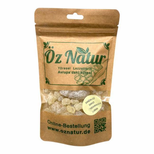 Beutel mit Weihrauch-Harz. Aufschrift: Öz Natur, Sandaloz, Sakiz, Weihrauch, Luban. Online-Bestellung.