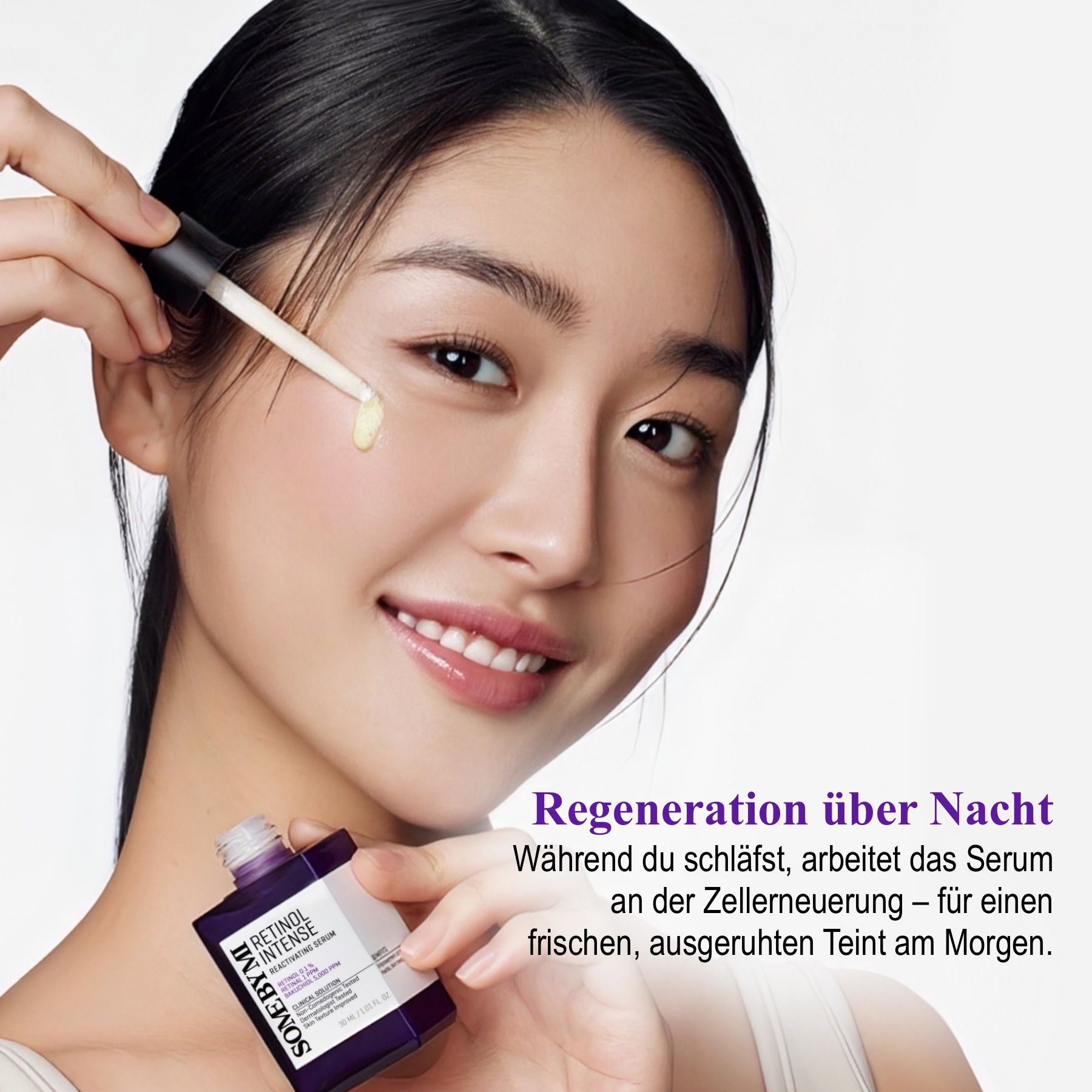 Frau mit Serum und Flasche. Aufschrift: Retinol Intense Reactivating Serum. Marke: Some By Mi. Text über Regeneration.