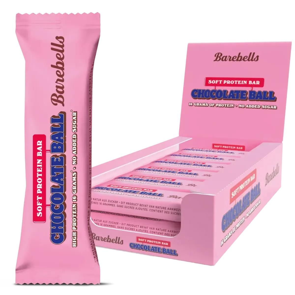Rosa Proteinriegel-Verpackung mit "Barebells"-Logo und "Chocolate Ball"-Text. Geöffnete Box mit weiteren Riegeln.