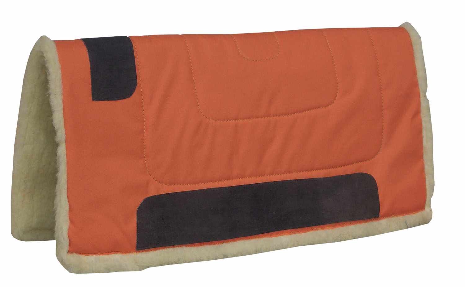 Westernpad mit orangefarbener Oberfläche, schwarzen Applikationen und Teddy-Fleece-Rand. Rechteckige Form.