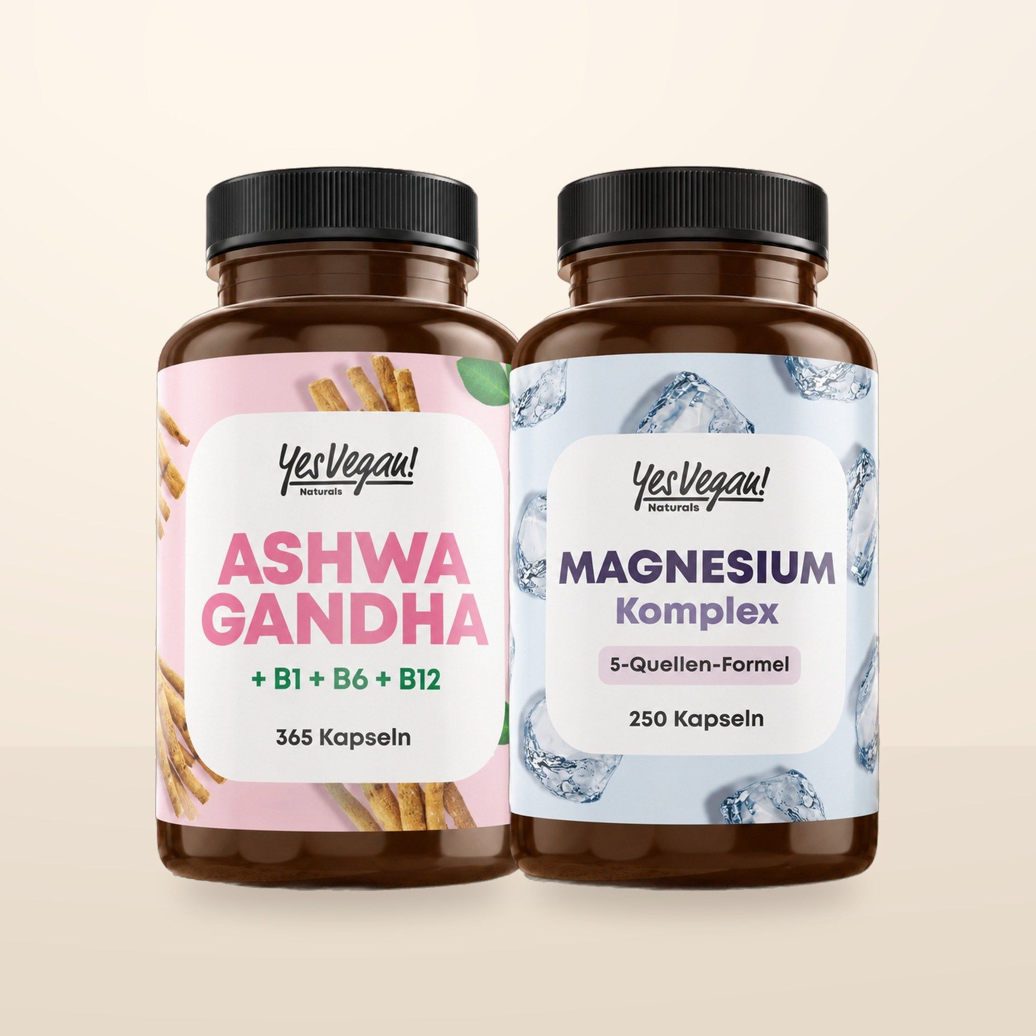 Drei Flaschen Nahrungsergänzungsmittel: Eisen Komplex, Sun Vitamins und Super Mushroom Komplex.