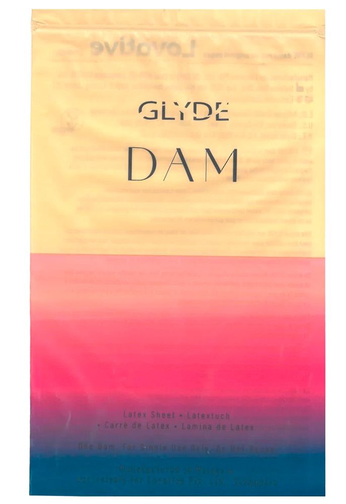 Einzelnes Latex-Tuch in einer Verpackung. Aufdruck: GLYDE DAM. Hintergrund: Farbverlauf von gelb nach rosa und blau.