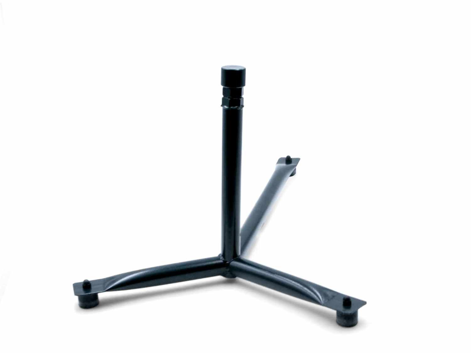 Schwarzer Hufbock mit dreibeiniger Basis und vertikaler Stütze. Gummierte Füße für sicheren Stand.
