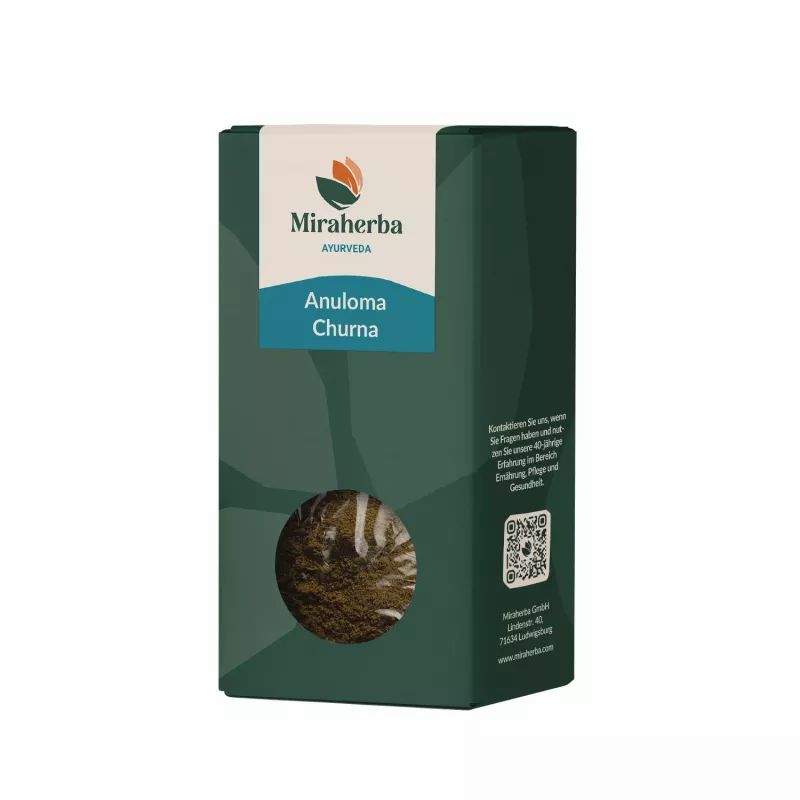 Grüne Verpackung mit Produktnamen Anuloma Churna und Logo. Sichtfenster zeigt Inhalt. Text: Miraherba Ayurveda.