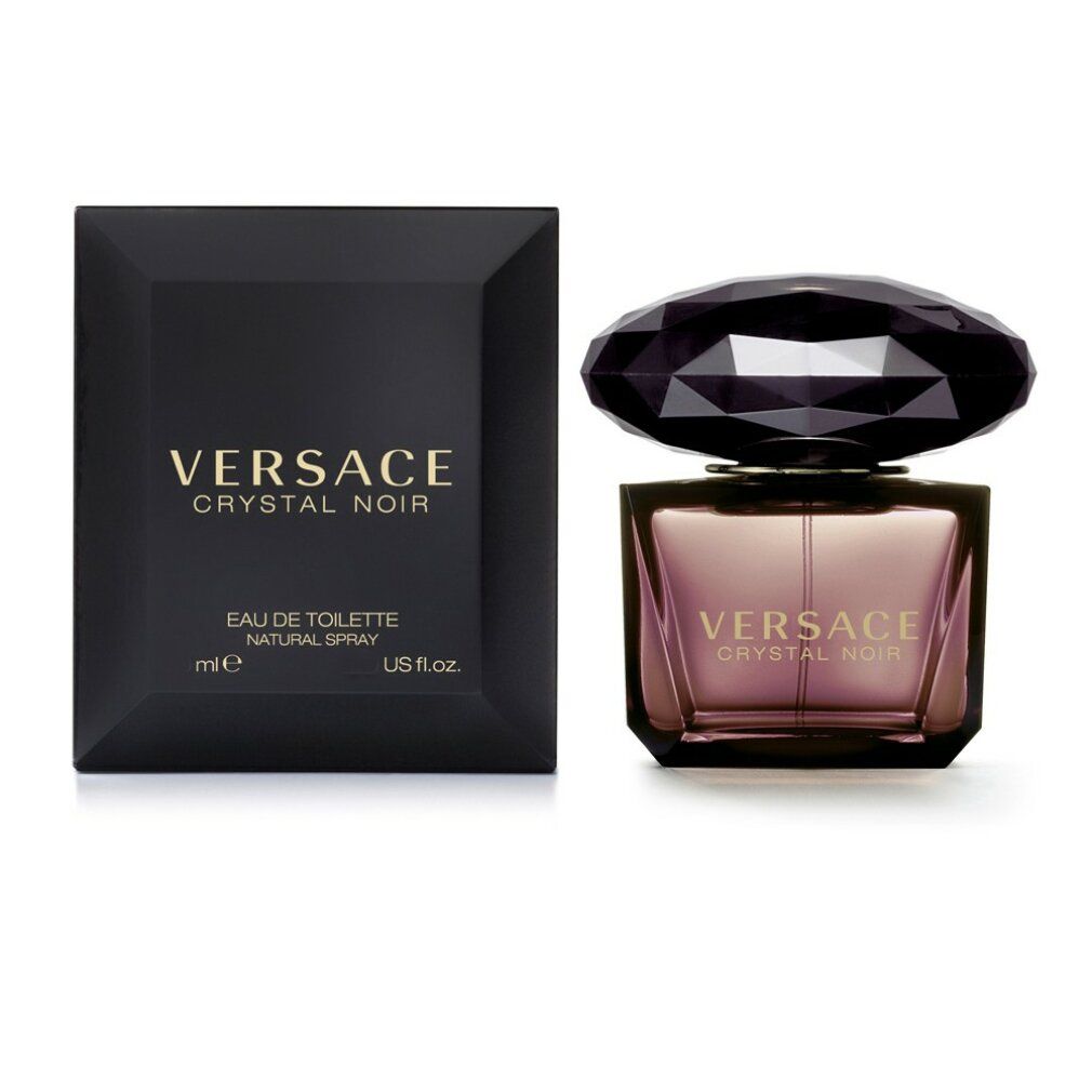 Versace Crystal Noir Eau de Toilette Spray. Schwarze Schachtel und Flakon. Flakon mit dunklem Deckel. Aufschrift: Versace Crystal Noir.