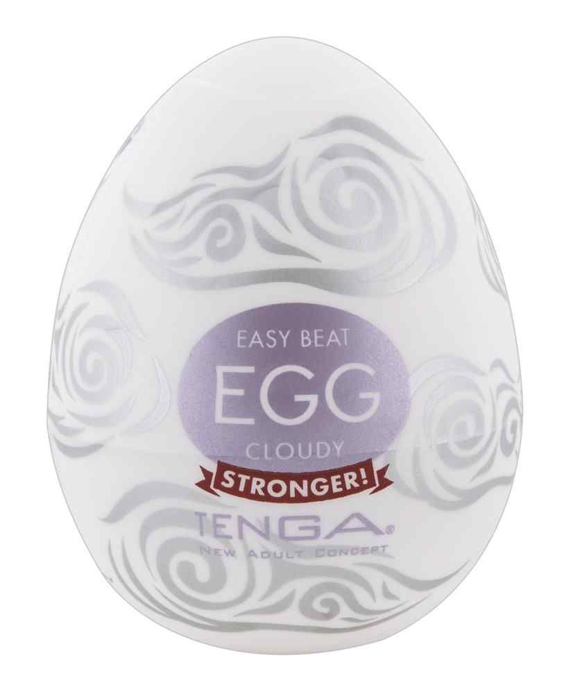 Ei-förmiges Produkt mit Wolkenmuster. Aufschrift 'EGG' und 'TENGA'. Lila Etikett mit 'EASY BEAT'. 'STRONGER!' Banner.