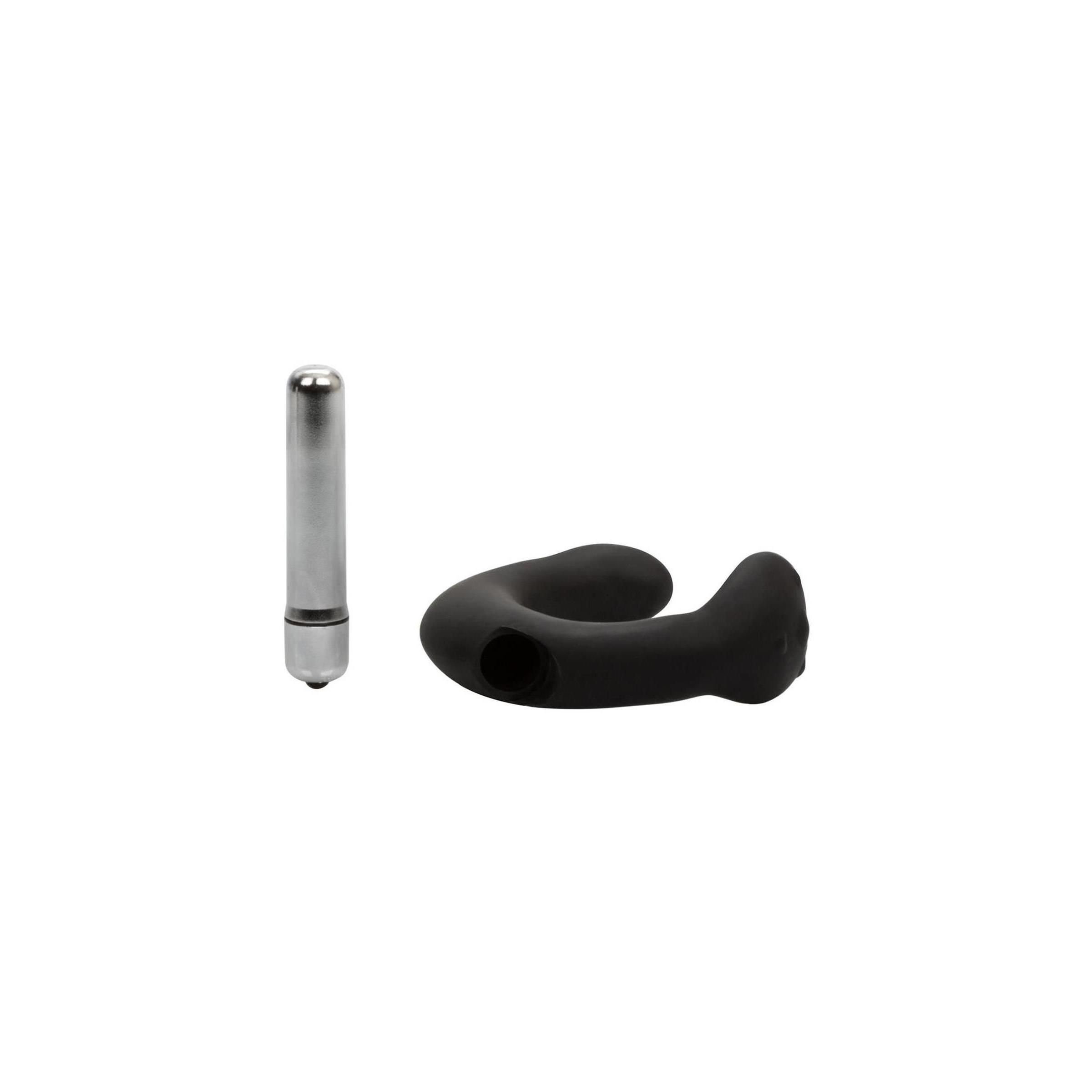 Schwarzer Prostata-Stimulator und metallischer Vibrator. Beide auf weißem Hintergrund. Silikon, U-Form.