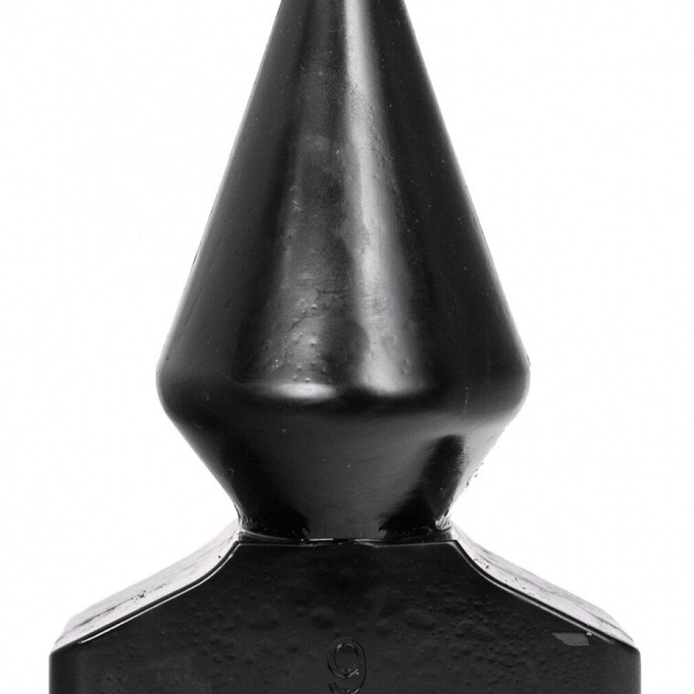 Nahaufnahme eines schwarzen, spitz zulaufenden Butt Plugs.