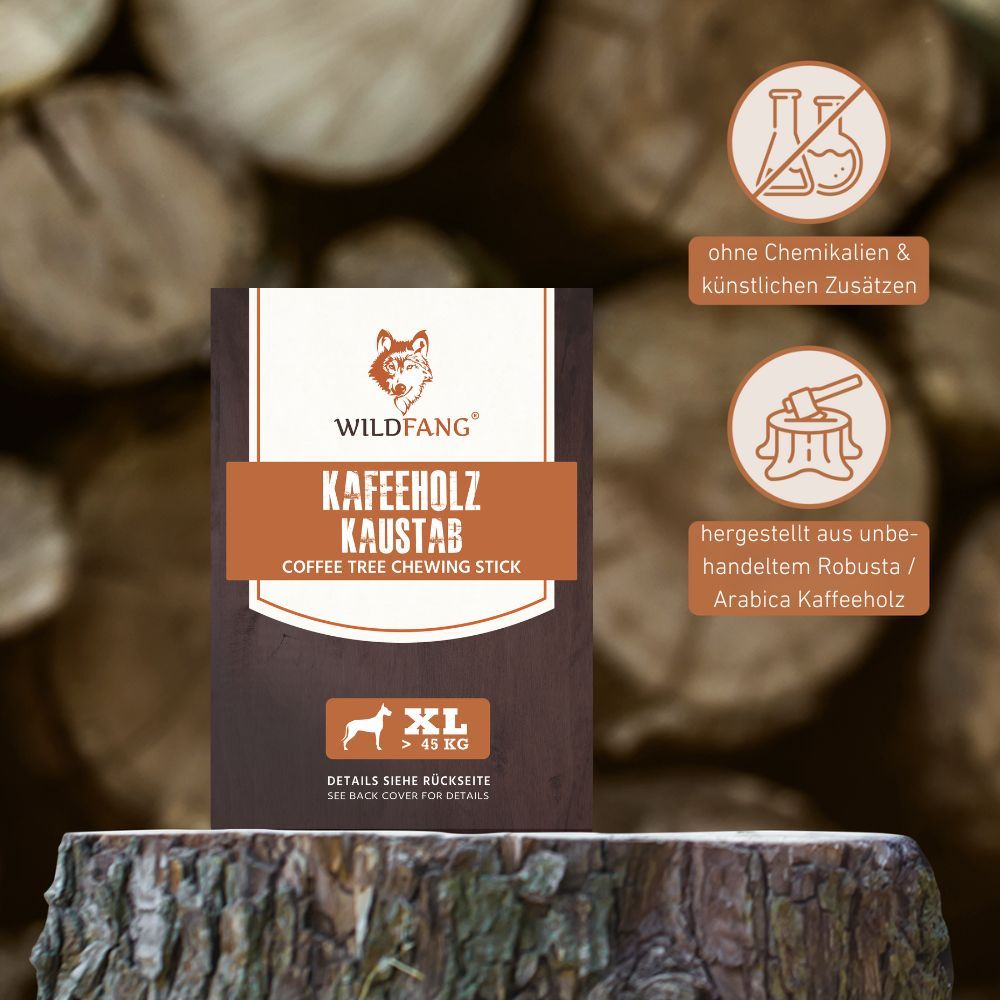 Produktverpackung mit WILDFANG Logo und Kaffeeholz Kaustab. Text: ohne Chemikalien & künstliche Zusätze, hergestellt aus unbehandeltem Robusta/Arabica Kaffeeholz.