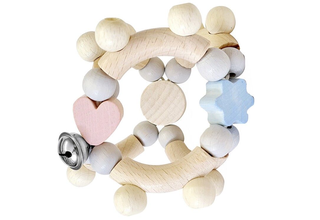Motorikrassel Herzchen N.ro/bl aus Holz. Quadratische Form mit Holzkugeln, Herz, Stern, Glocke und Zylinder. Rosa, blau und Naturfarben.