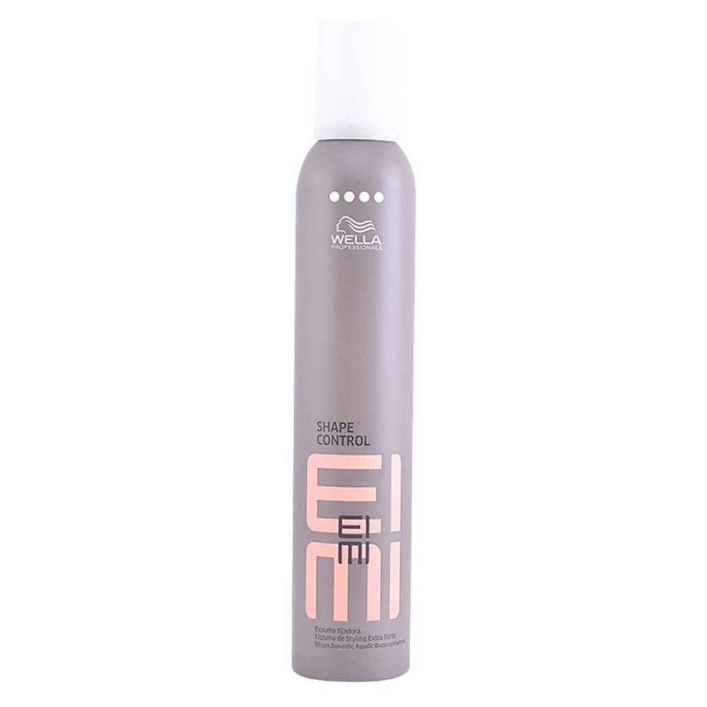 Graue Flasche mit weißem Deckel. Aufschrift: Wella Eimi Shape Control. Rosa Schriftzug Eimi. Vier Punkte über dem Logo.