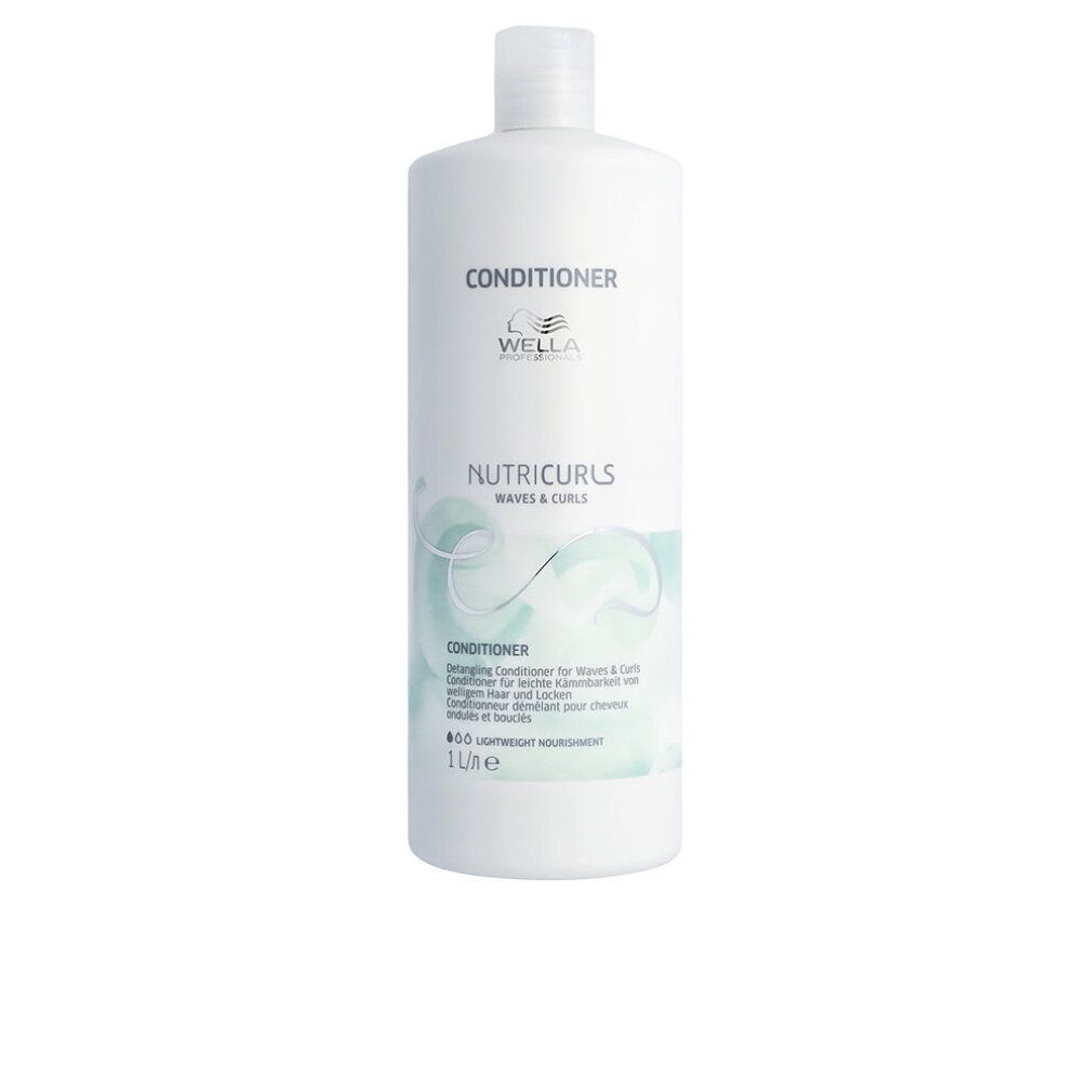 Wella Nutricurls Conditioner. Weiße Flasche mit grünem Design. Aufschrift: Conditioner, Nutricurls, 1L.