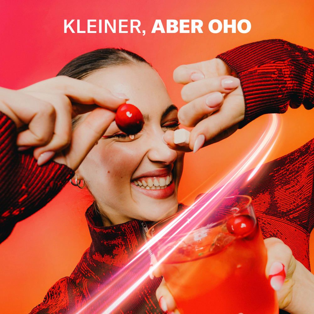 Packung 'Berry Boost' von waterdrop® mit Brombeeren und dem Schriftzug 'Ohne Zucker'.
