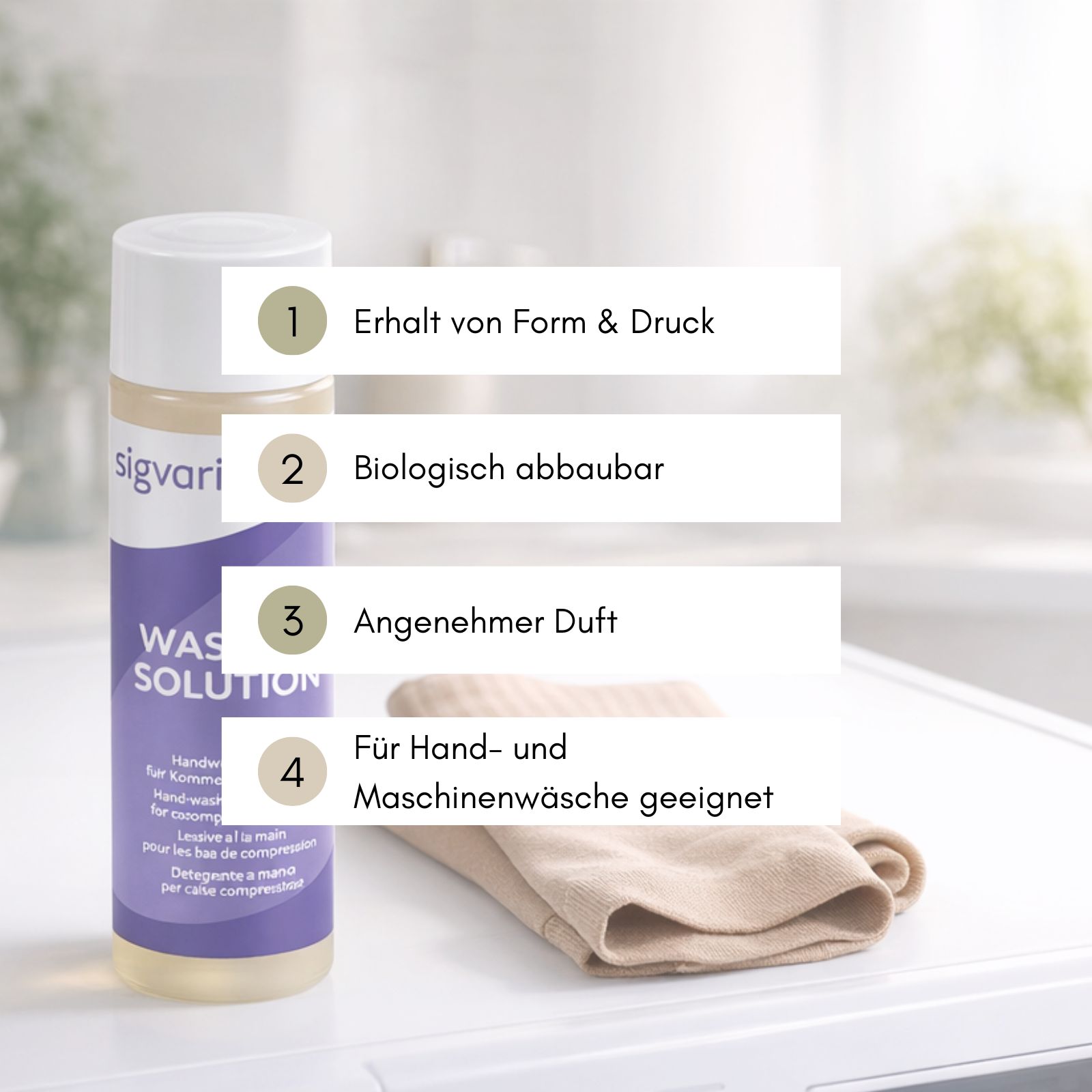 Flasche mit Waschmittel und Kompressionsstrumpf. Beschriftung: SIGVARIS, WASH SOLUTION. Text: Handwaschmittel für Kompressionsstrümpfe.