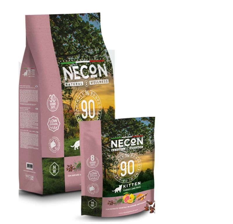 Zwei Beutel Necon-Petfood NW Kitten. Aufdrucke: 90% Huhn, Kitten, Truthahn und Reis, Natural Wellness, Low Grain.