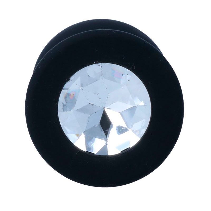 Schwarzer Ohrstecker aus Samt mit einem facettierten Kristall in der Mitte.