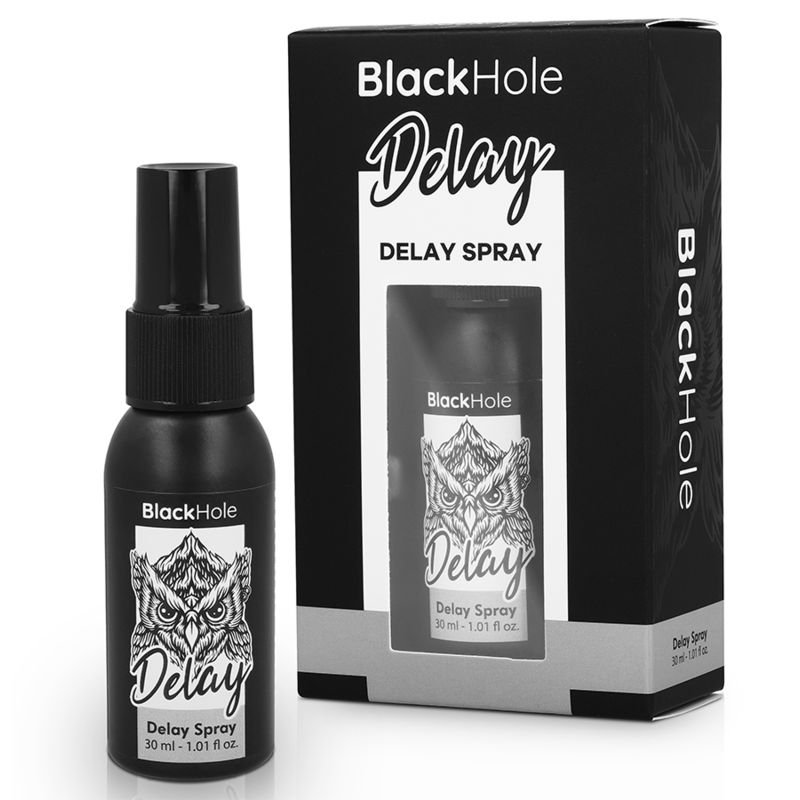 Schwarze Flasche und Verpackung. Text: "Black Hole Delay Spray". Eulen-Grafik auf Flasche und Verpackung.