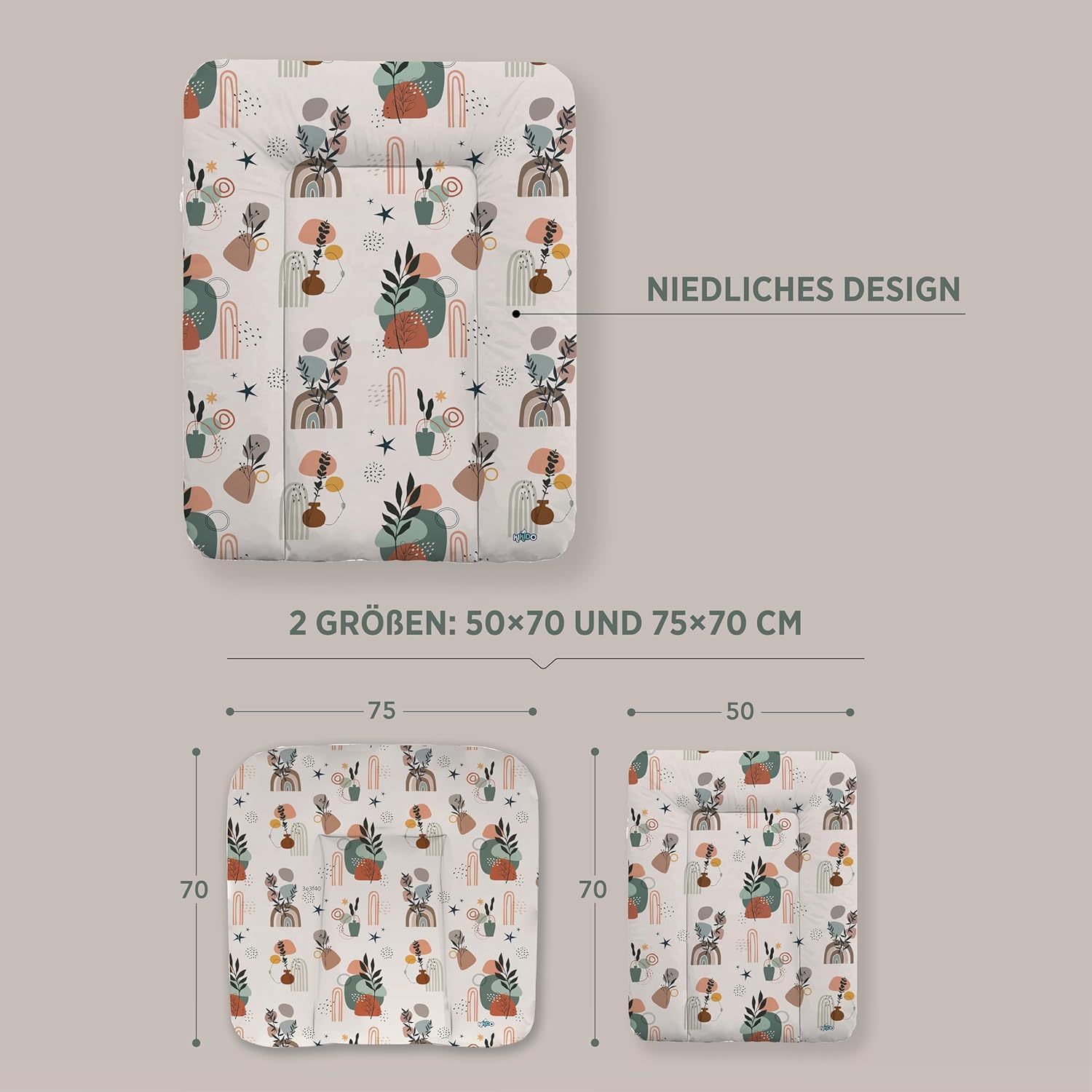 Zwei Wickelauflagen mit Pflanzenmuster. Größen: 50x70cm und 75x70cm. Text: Niedliches Design.