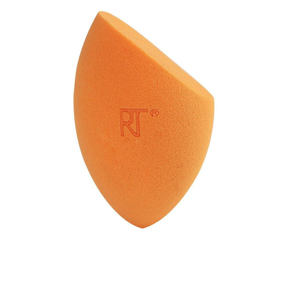 Orangener Make-up-Schwamm mit abgeschrägter Seite. Auf dem Schwamm ist das Logo RT eingeprägt.