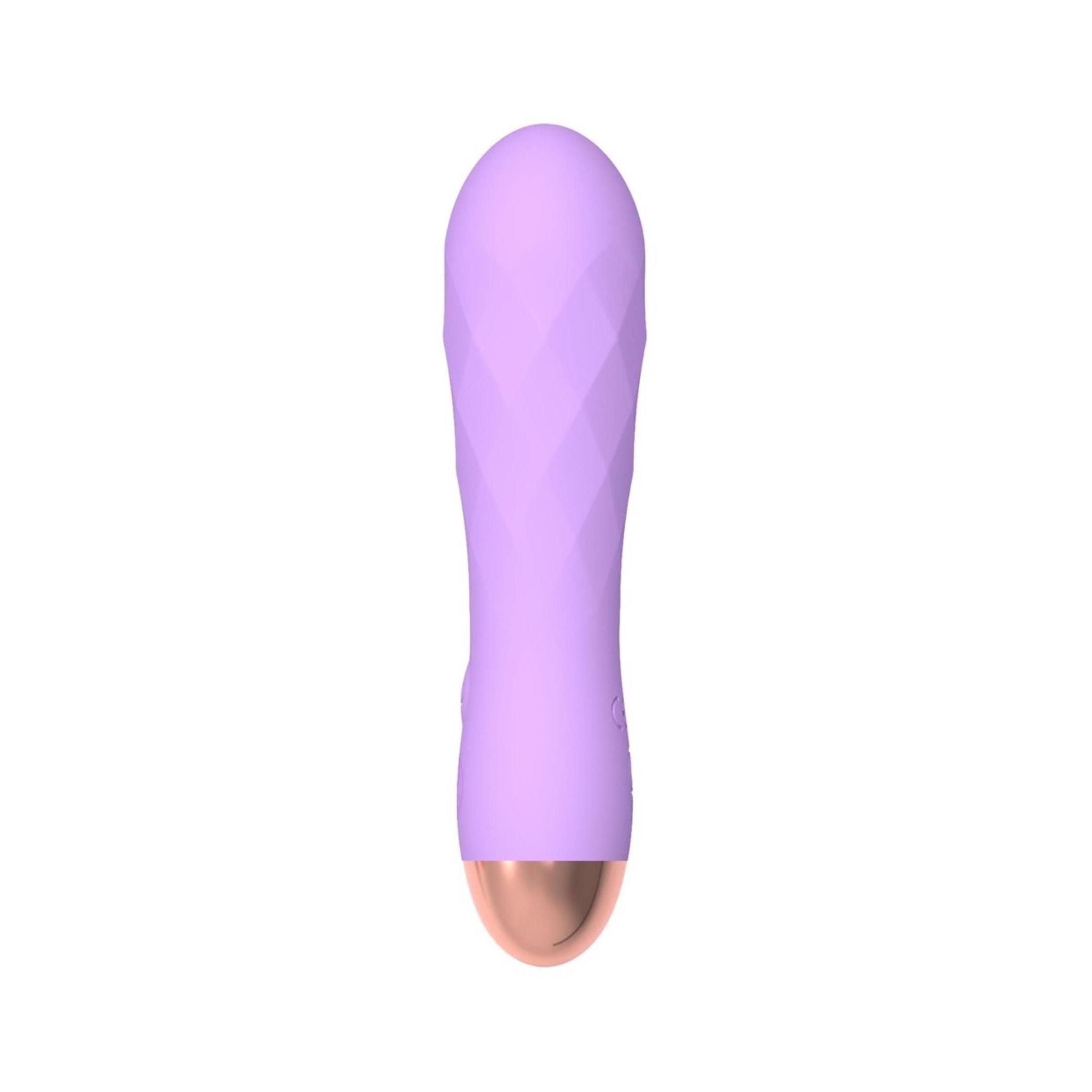 Lila Vibrator mit geriffelter Oberfläche, goldfarbener Spitze und Bedienknöpfen. Auf weißem Hintergrund.
