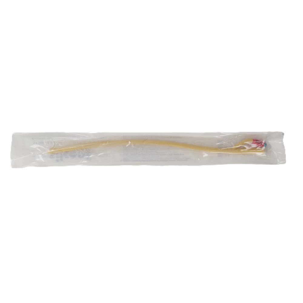 Katheter in steriler Verpackung. Gelber Schlauch, roter und weißer Bereich am Ende. Transparente Verpackung.